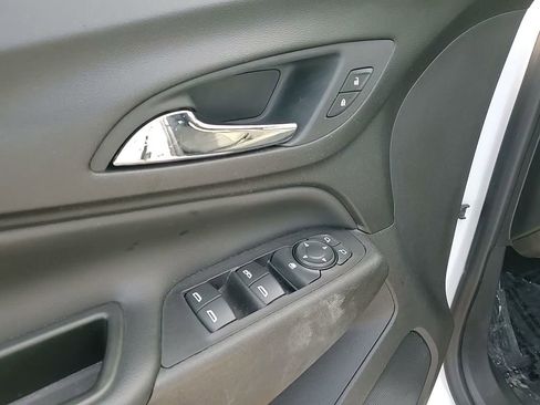 Used 2020 Chevrolet Equinox LT image 12