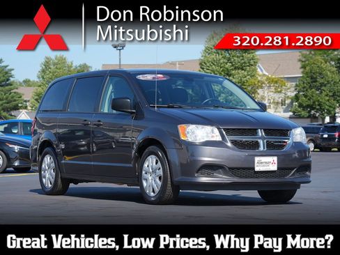 Used 2020 Dodge Grand Caravan SE w/ UConnect Hands-Free Group FWD image 1