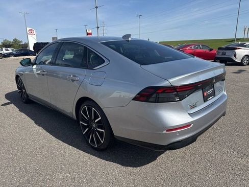 Used 2025 Honda Accord Touring image 7