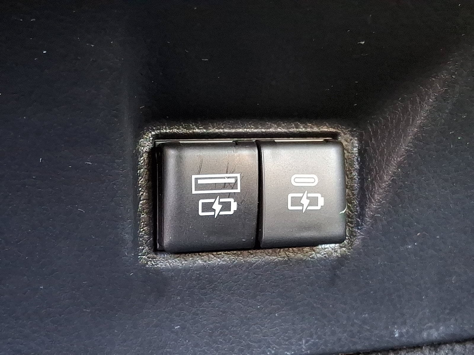 Certified 2025 Toyota Camry SE FWD image 11