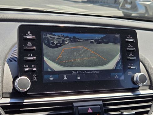 Used 2019 Honda Accord EX image 18
