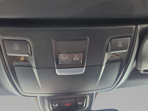 Used 2019 Mercedes-Benz SLC 300 image 39