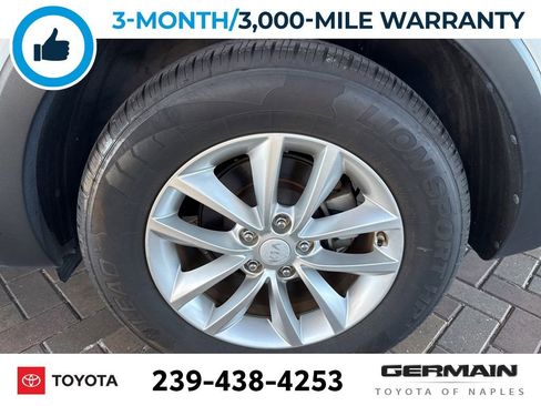 Used 2016 Kia Sorento LX image 12