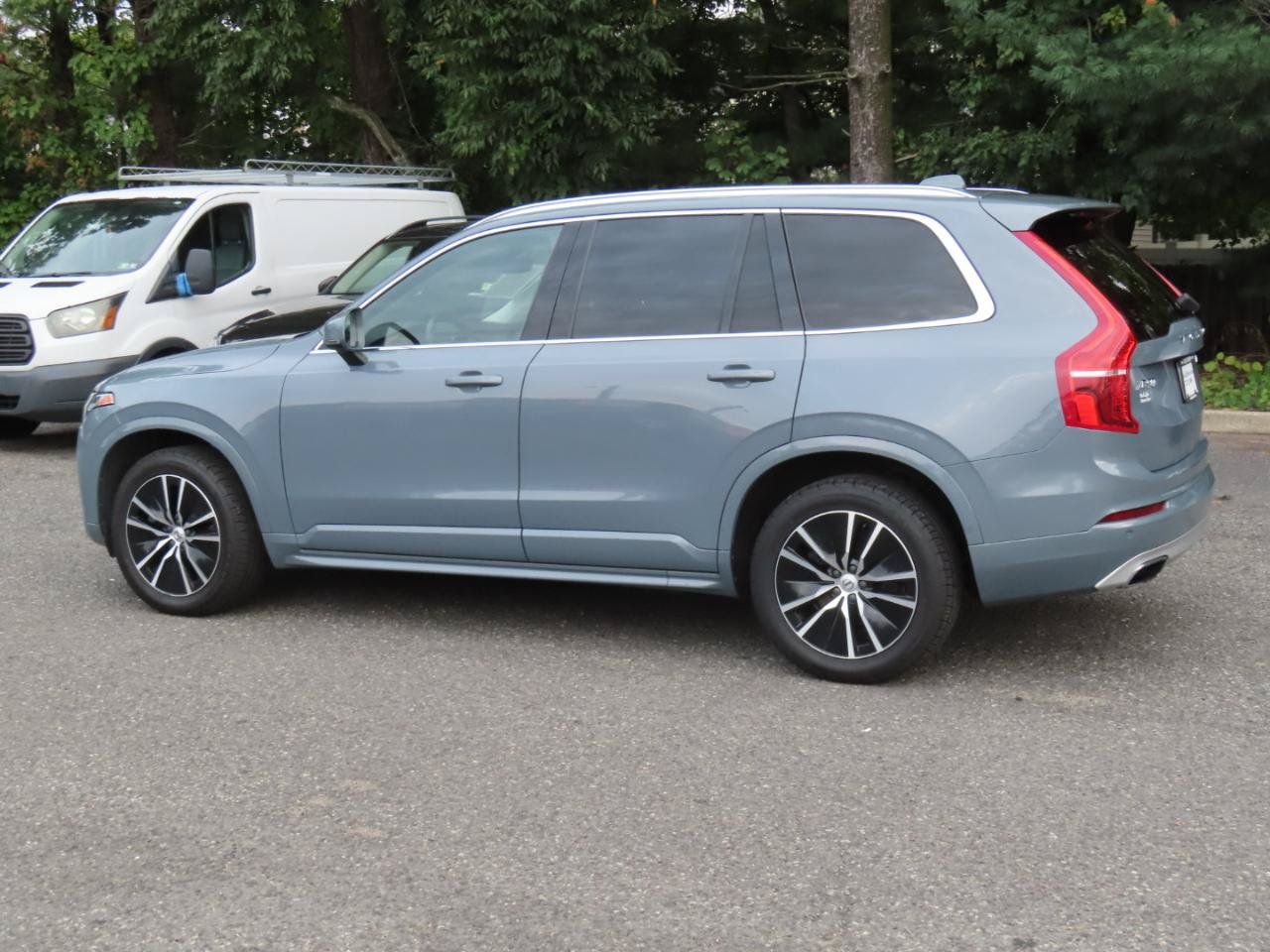 Used 2020 Volvo XC90 T6 Momentum AWD/4WD image 3
