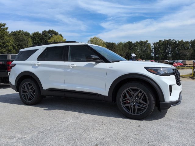New 2027 Ford Explorer ST-Line w/ Premium Package RWD image 2