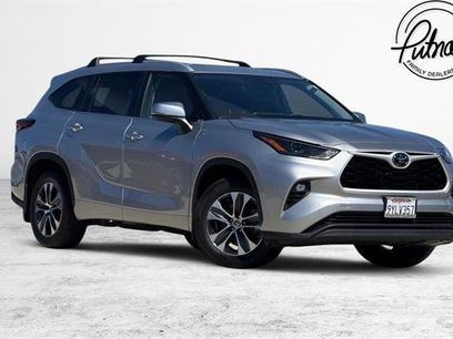 Used 2024 Toyota Highlander XLE