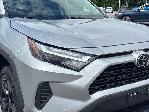 Used 2025 Toyota RAV4 XLE AWD/4WD image 10