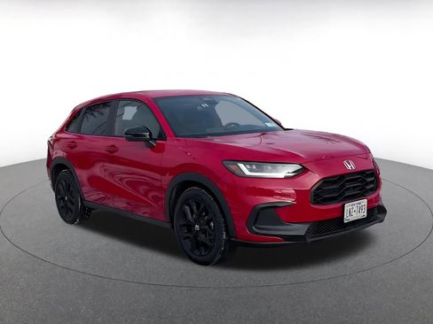 Used 2025 Honda HR-V Sport image 3