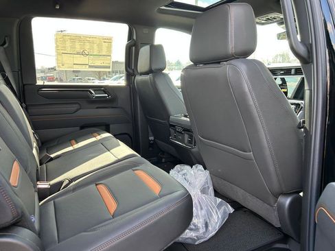 New 2025 GMC Sierra 2500 AT4 w/ AT4 Premium Plus Package image 17