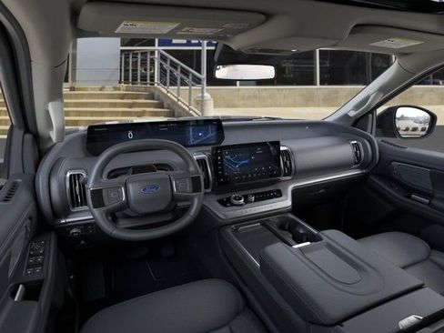 New 2026 Ford Expedition Platinum w/ Driver's Package AWD/4WD image 9