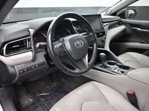 Used 2021 Toyota Camry XSE FWD image 19