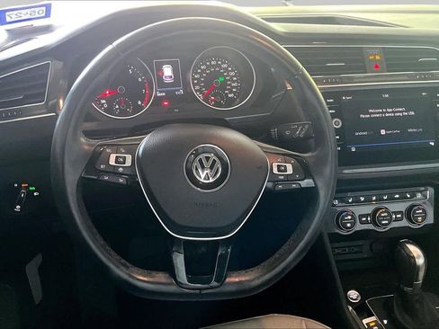 Used 2019 Volkswagen Tiguan SE AWD/4WD image 16