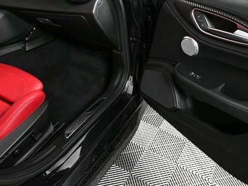 Used 2024 Alfa Romeo Giulia Quadrifoglio image 24