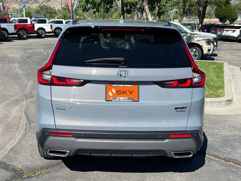 Used 2025 Honda CR-V Sport Touring image 9
