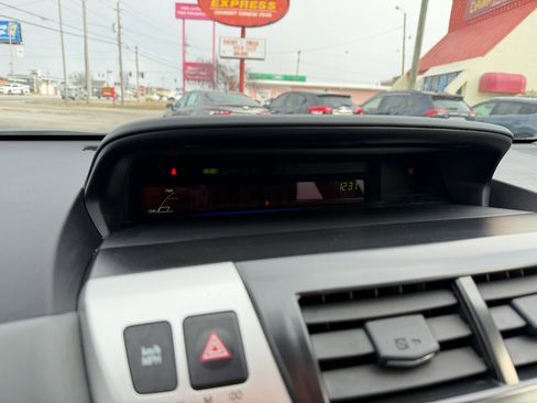 Used 2012 Toyota Prius V Five image 19