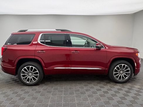 Used 2022 GMC Acadia Denali w/ Denali Ultimate Package FWD image 7