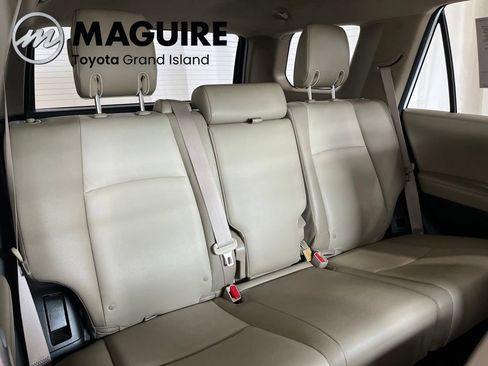 Used 2018 Toyota 4Runner SR5 Premium AWD/4WD image 35