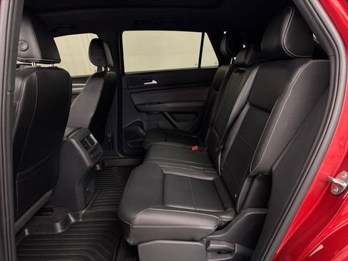 Used 2022 Volkswagen Atlas Cross Sport SEL R-Line image 11