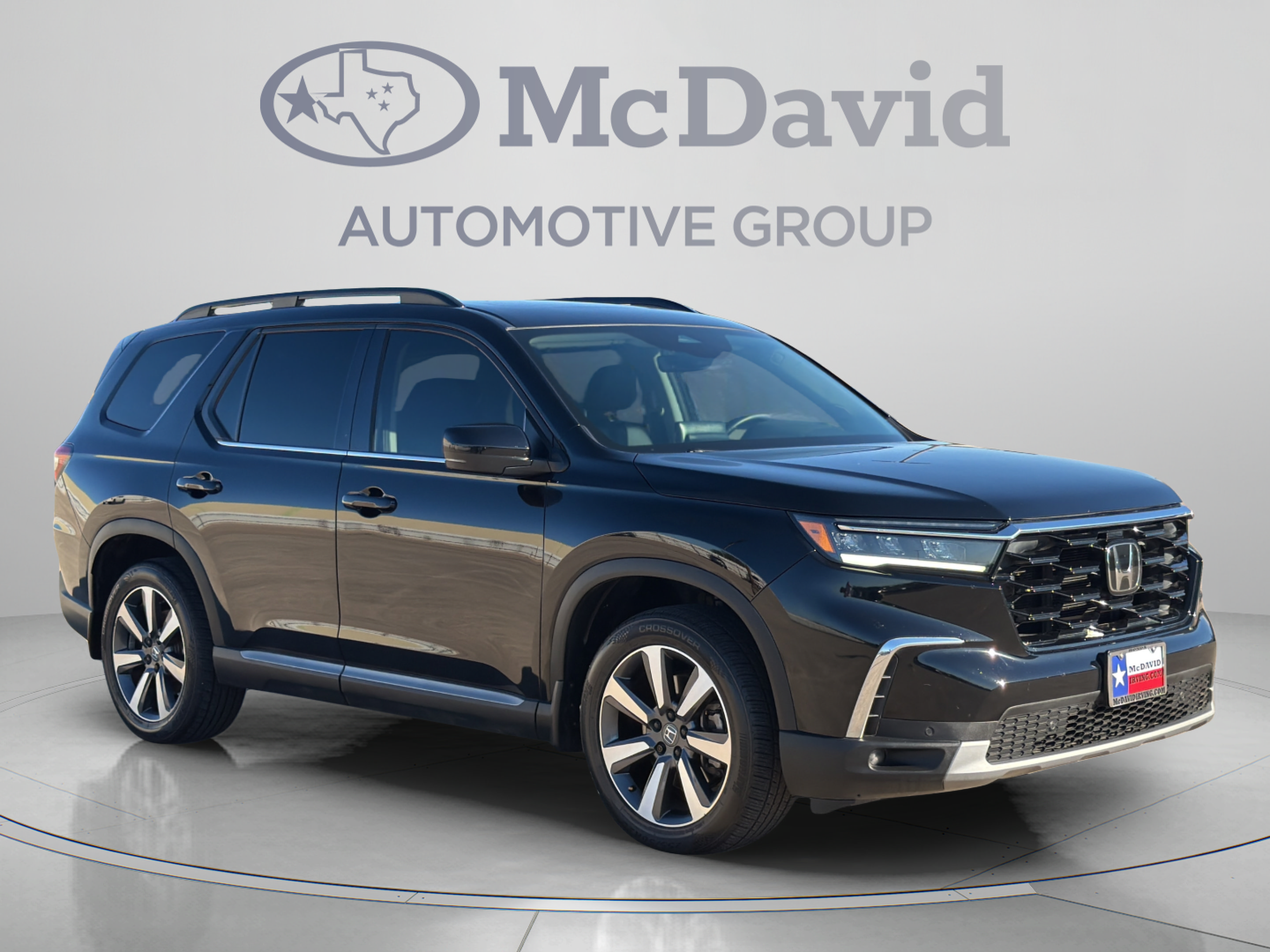 Used 2025 Honda Pilot Touring image 8