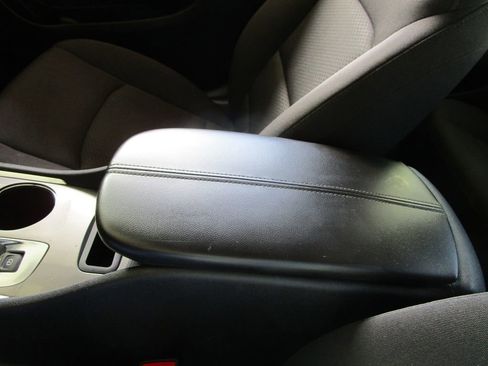 Used 2024 Chevrolet Malibu LT image 30