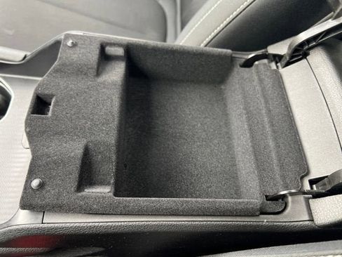 New 2025 Jeep Grand Cherokee L Laredo image 21