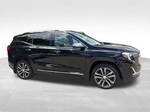 Used 2020 GMC Terrain Denali w/ Denali Premium Package AWD/4WD image 5