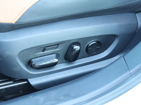 Used 2025 Lexus ES 350 Luxury w/ Technology Package image 32