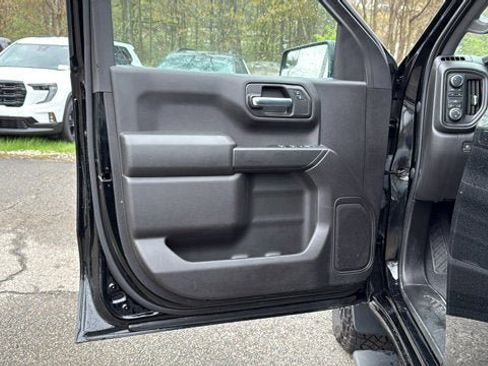 Used 2023 Chevrolet Silverado 1500 Custom Trail Boss w/ LPO, Dark Essentials Package AWD/4WD image 12
