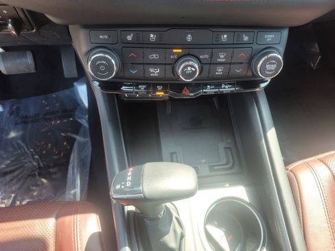 Used 2023 Dodge Durango R/T RWD image 23