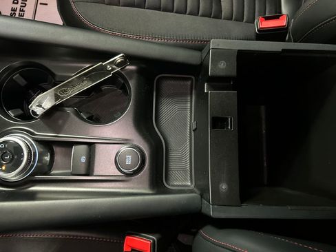 Used 2025 Ford Explorer ST-Line w/ ST-Line Street Pack image 20