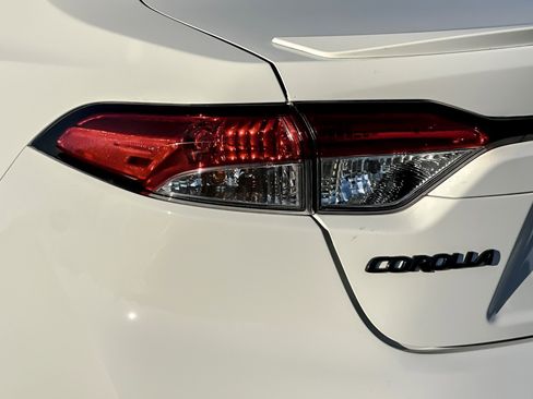 Certified 2024 Toyota Corolla SE image 25