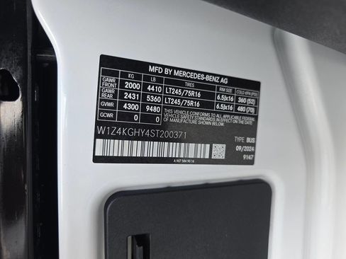 Used 2025 Mercedes-Benz Sprinter 2500 image 31