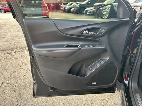 Used 2019 Chevrolet Equinox Premier image 11