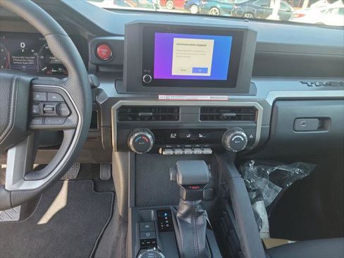 Certified 2025 Toyota Tacoma TRD Off-Road image 19