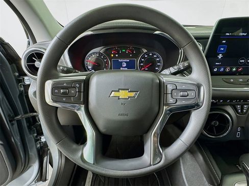Certified 2025 Chevrolet Blazer LT w/ Convenience Package image 9