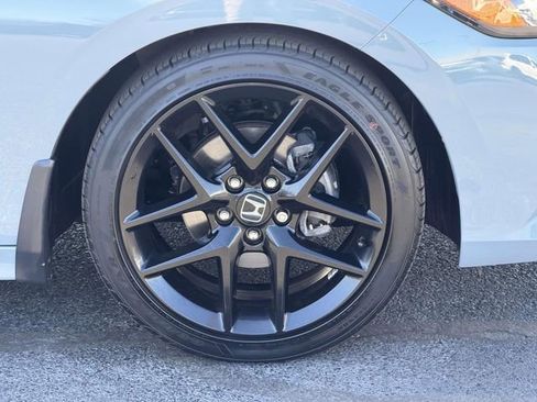 Used 2023 Honda Civic Sport image 5