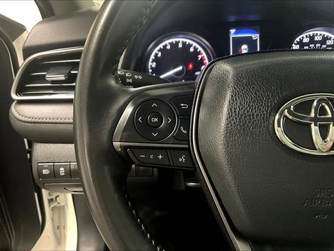 Used 2024 Toyota Camry SE image 22