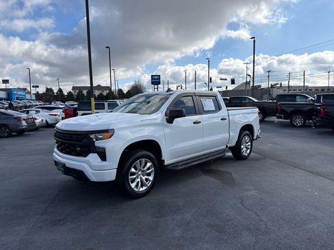 Used 2023 Chevrolet Silverado 1500 Custom image 7