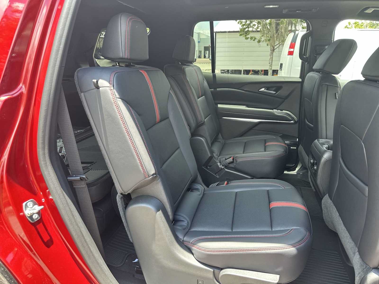New 2026 Chevrolet Traverse RS w/ LPO, Floor Liner Package FWD image 18