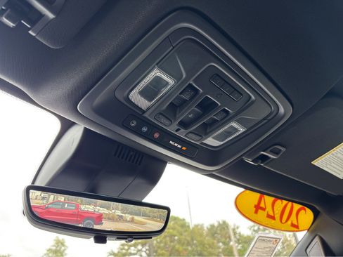 Used 2024 GMC Sierra 1500 AT4 w/ Technology Package image 35