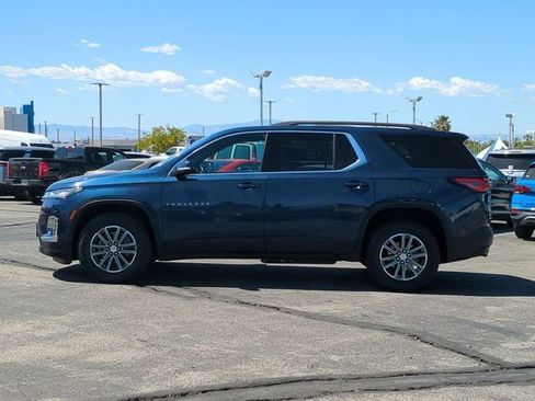 Used 2023 Chevrolet Traverse LT FWD image 5