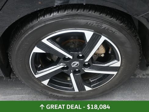 Used 2024 Nissan Sentra SV FWD image 13