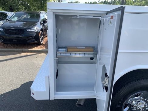 Used 2024 RAM 2500 Tradesman w/ Chrome Appearance Group image 44