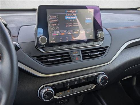 Used 2022 Nissan Altima 2.5 SR image 13