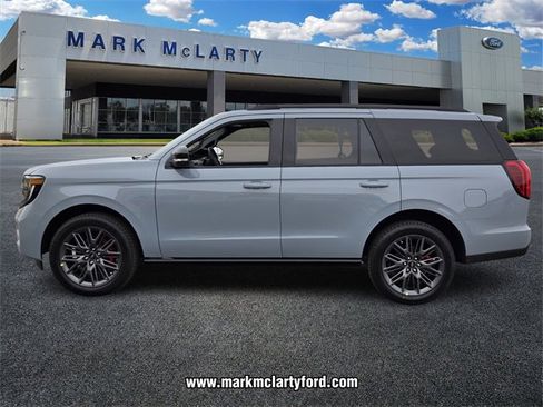 New 2025 Ford Expedition Platinum w/ Stealth Performance Package image 4