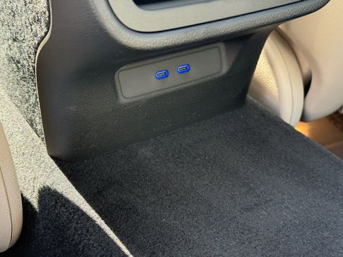 Used 2026 Mercedes-Benz E 350 4MATIC Sedan image 31