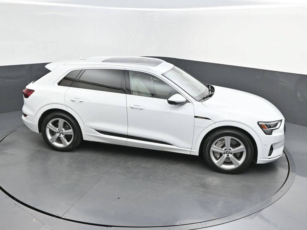 Used 2019 Audi e-tron Premium Plus AWD/4WD image 41