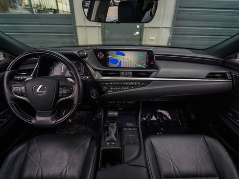 Used 2020 Lexus ES 300h Ultra Luxury image 17