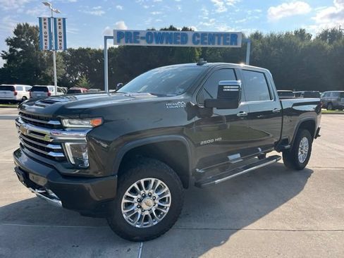 Used 2022 Chevrolet Silverado 2500 High Country w/ Safety Package II AWD/4WD image 2