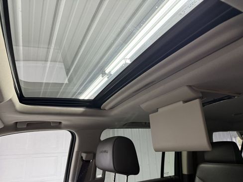 Used 2017 GMC Yukon XL Denali w/ Open Road Package image 23